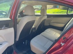 
2018 Hyundai Elantra SE full									