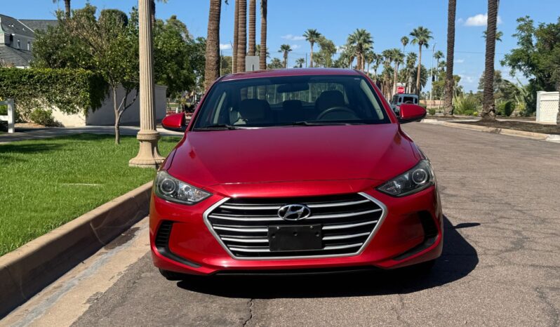 
2018 Hyundai Elantra SE full									